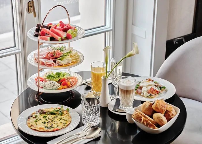 The Crown Center - Handwritten Collection Accor Hotel 4*