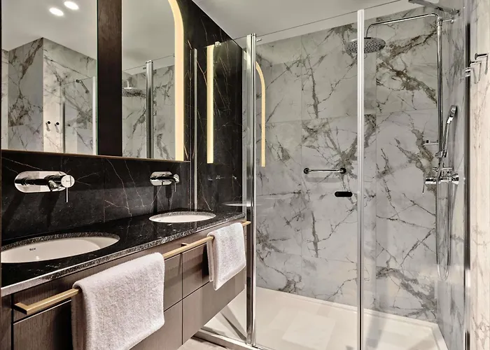 The Crown Center - Handwritten Collection Accor Hotel