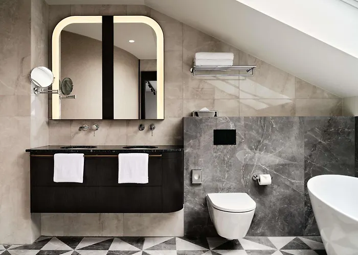 The Crown Center - Handwritten Collection Accor Hotel 4*