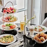 The Crown Center - Handwritten Collection Accor 호텔 4*