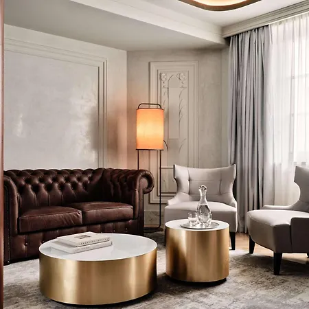The Crown Center - Handwritten Collection Accor Otel 4*