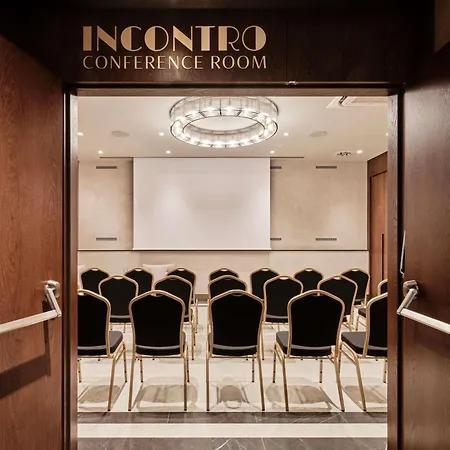 The Crown Center - Handwritten Collection Accor Otel 4*