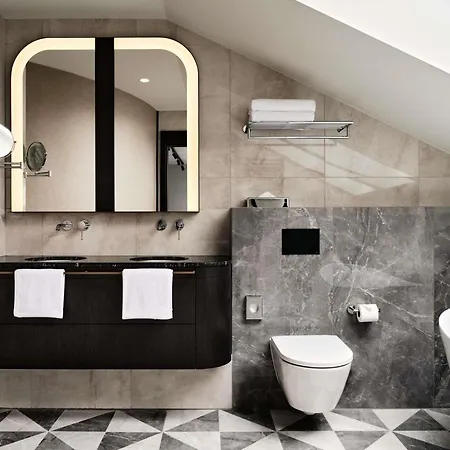 The Crown Center - Handwritten Collection Accor Krakov