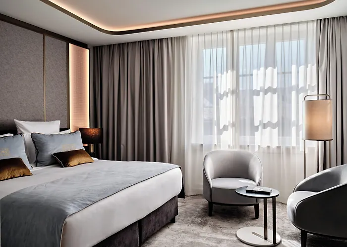 The Crown Center - Handwritten Collection Accor كراكوفيا