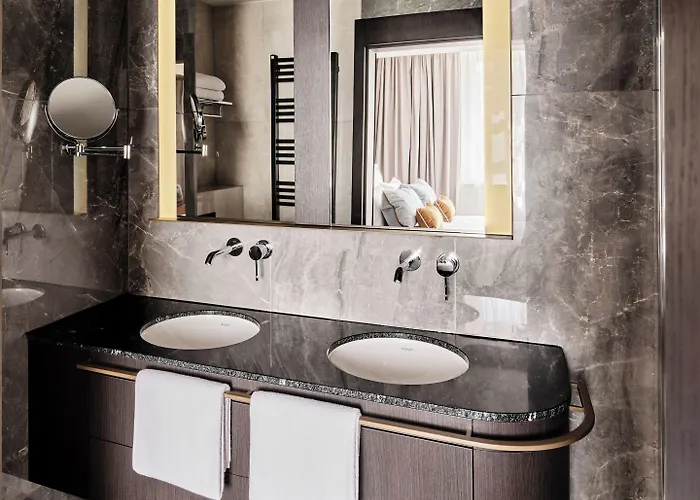 فندق The Crown Center - Handwritten Collection Accor 4*