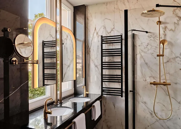 The Crown Center - Handwritten Collection Accor كراكوفيا