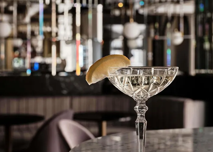 The Crown Center - Handwritten Collection Accor 4*