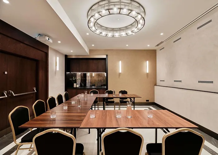 The Crown Center - Handwritten Collection Accor فندق