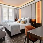 The Crown Center - Handwritten Collection Accor 4*
