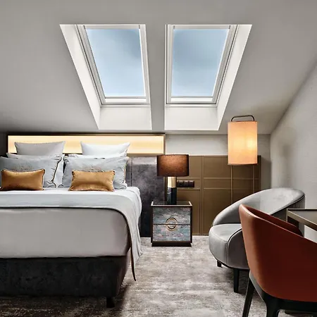 The Crown Center - Handwritten Collection Accor Hotel 4*
